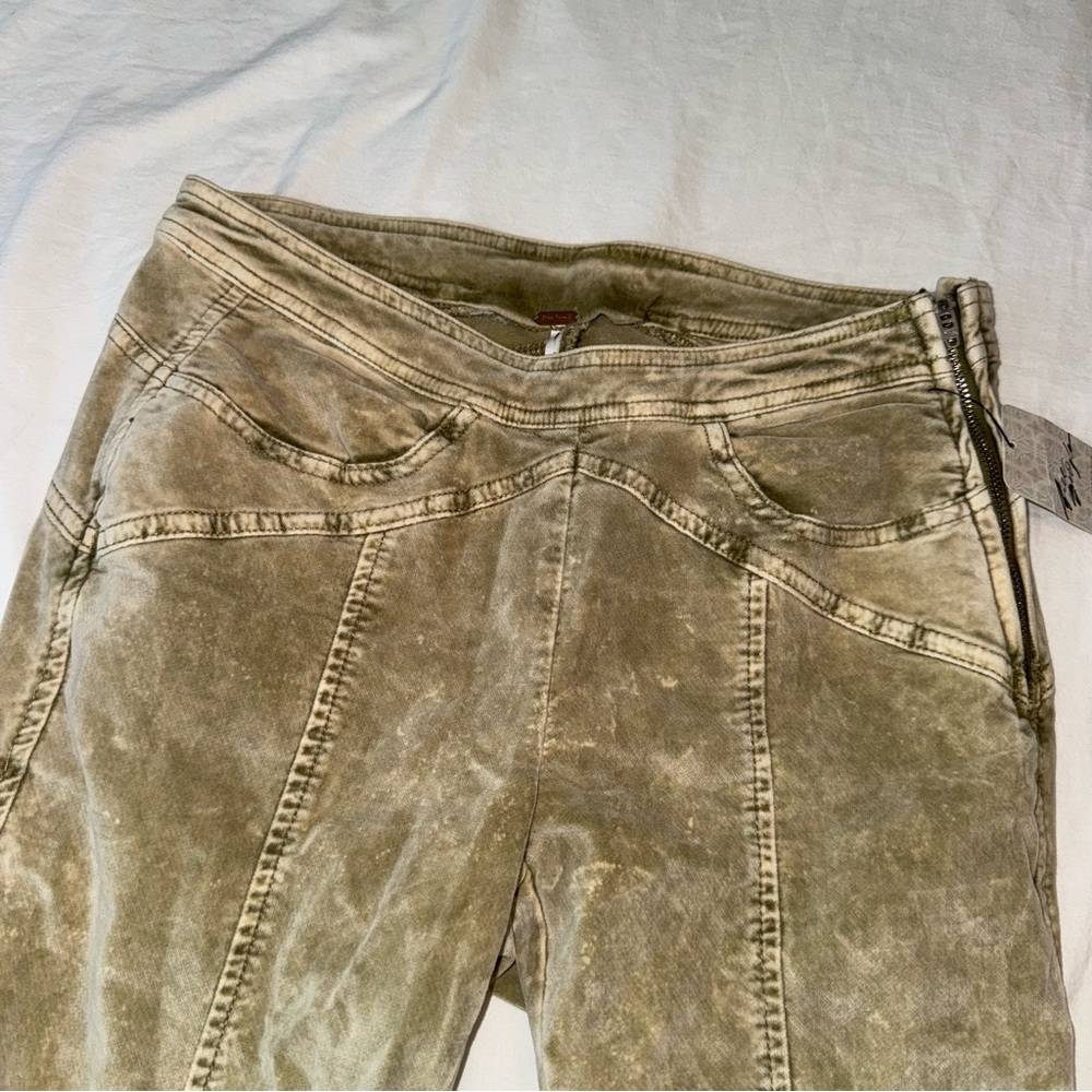 NWT Free People Flare Corduroy Pants with Zipper Stretchy Size 0 - Picture 10 of 12